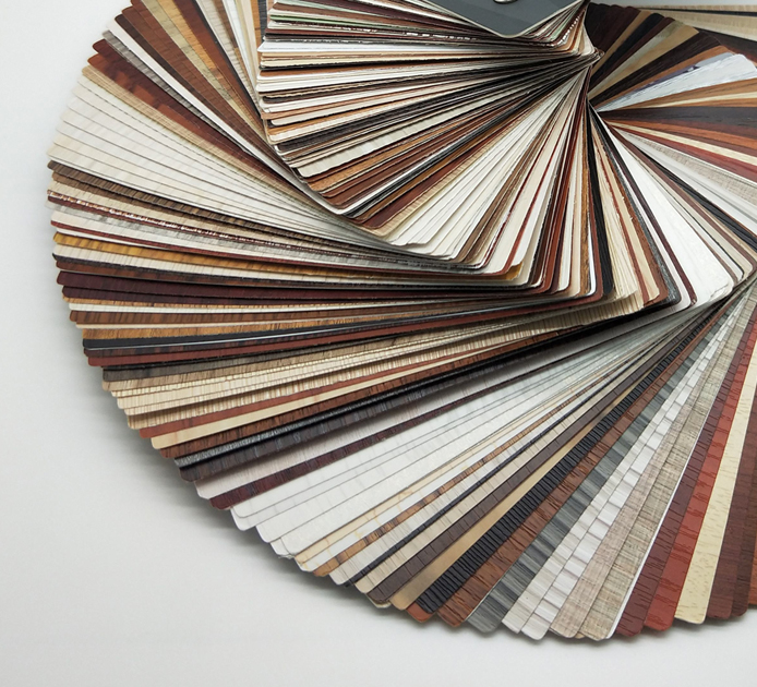 اختيار بطاقة الألوان عبر الإنترنت